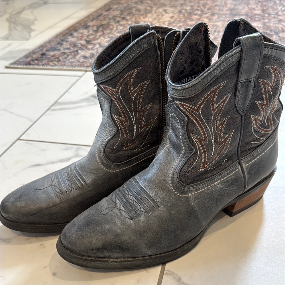 Ariat Gray Western Cowboy Boots